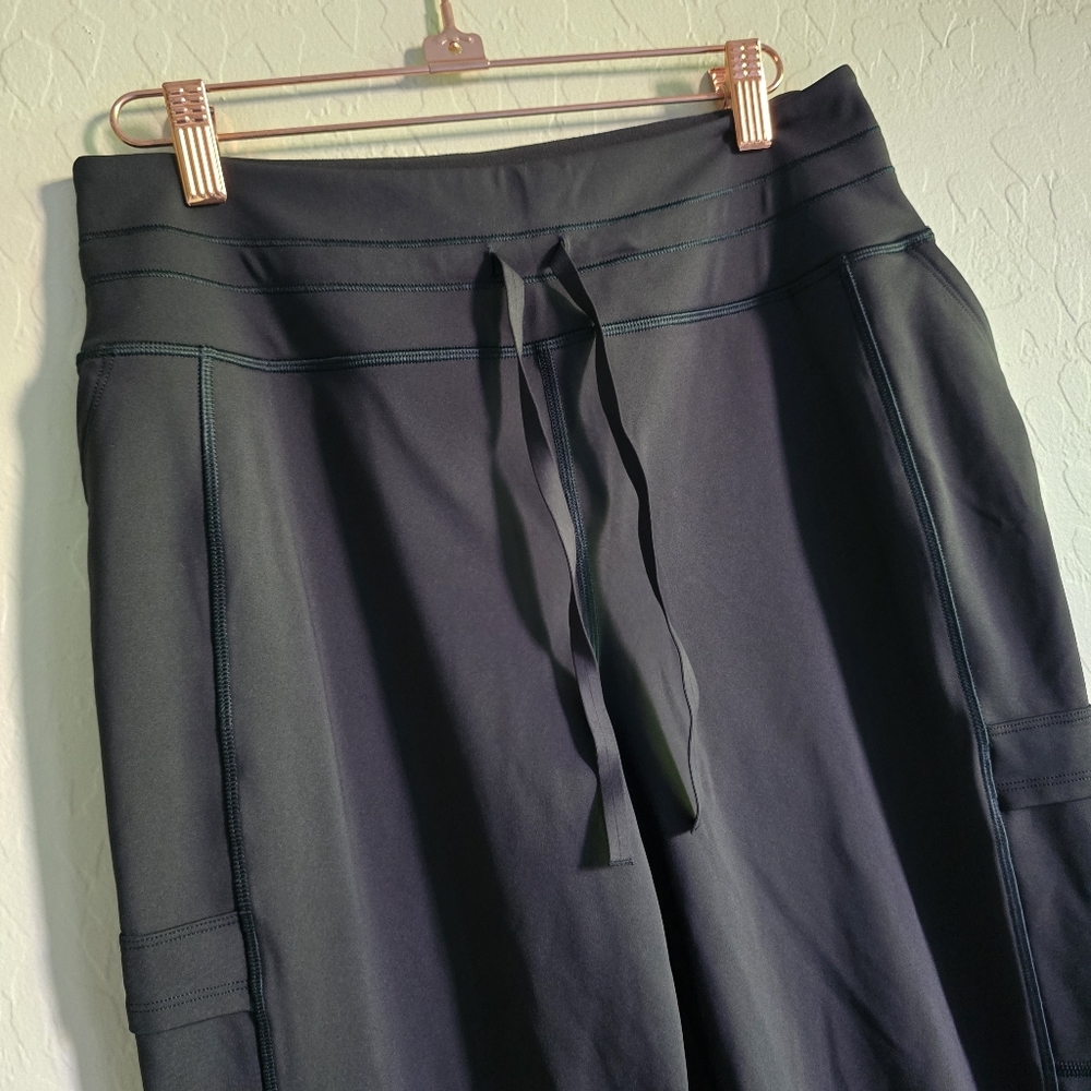 Athleta Black Rainier Cargo Jogger Small - Picture 5 of 12